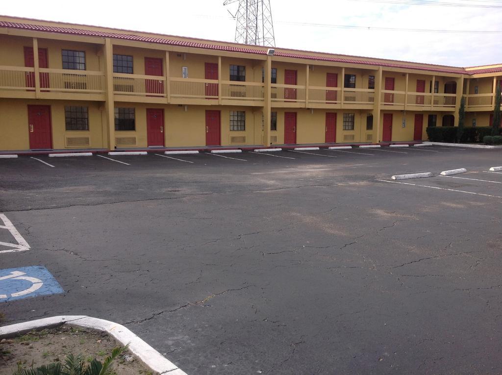 Studio 6-Houston, Tx - Intercontinental Airport South Экстерьер фото